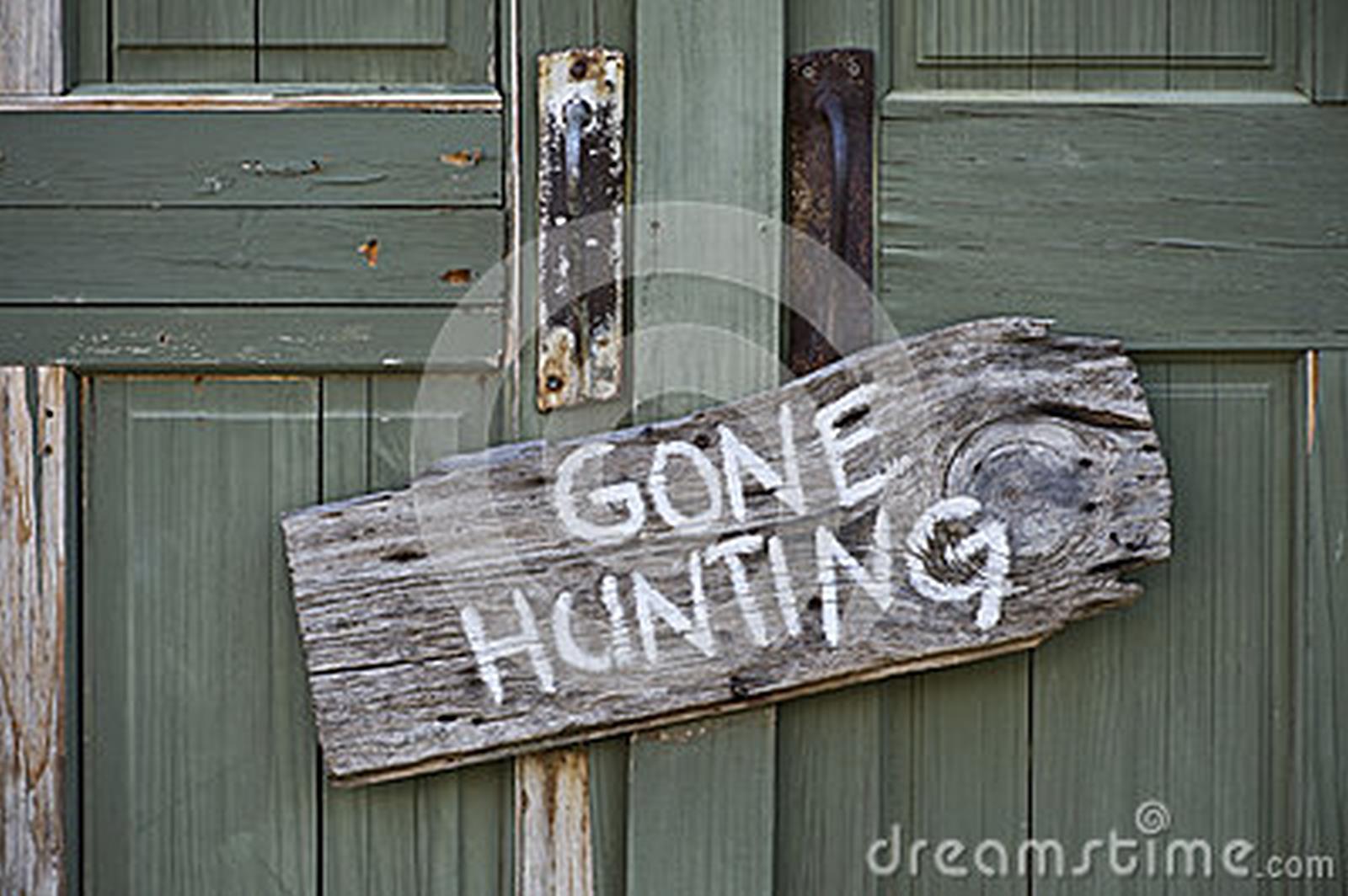 gone-hunting-sign-old-door-32032481.jpg